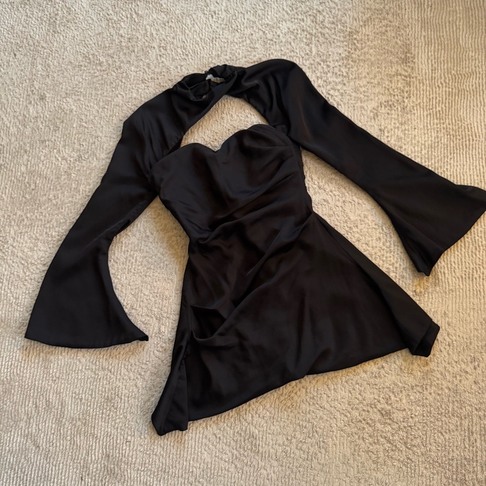 House of CB Black Women's Bell Sleeve Mini Dress